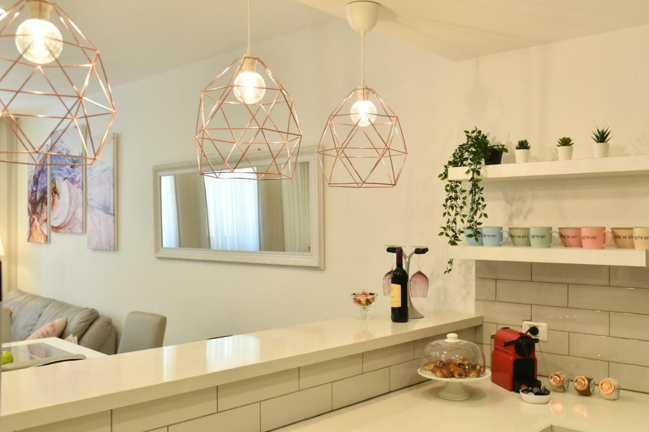 Saidoff, Amazing 4 Bedroom 3 Bath In City Center, Pool, Parking!!! Jerusalém Exterior foto