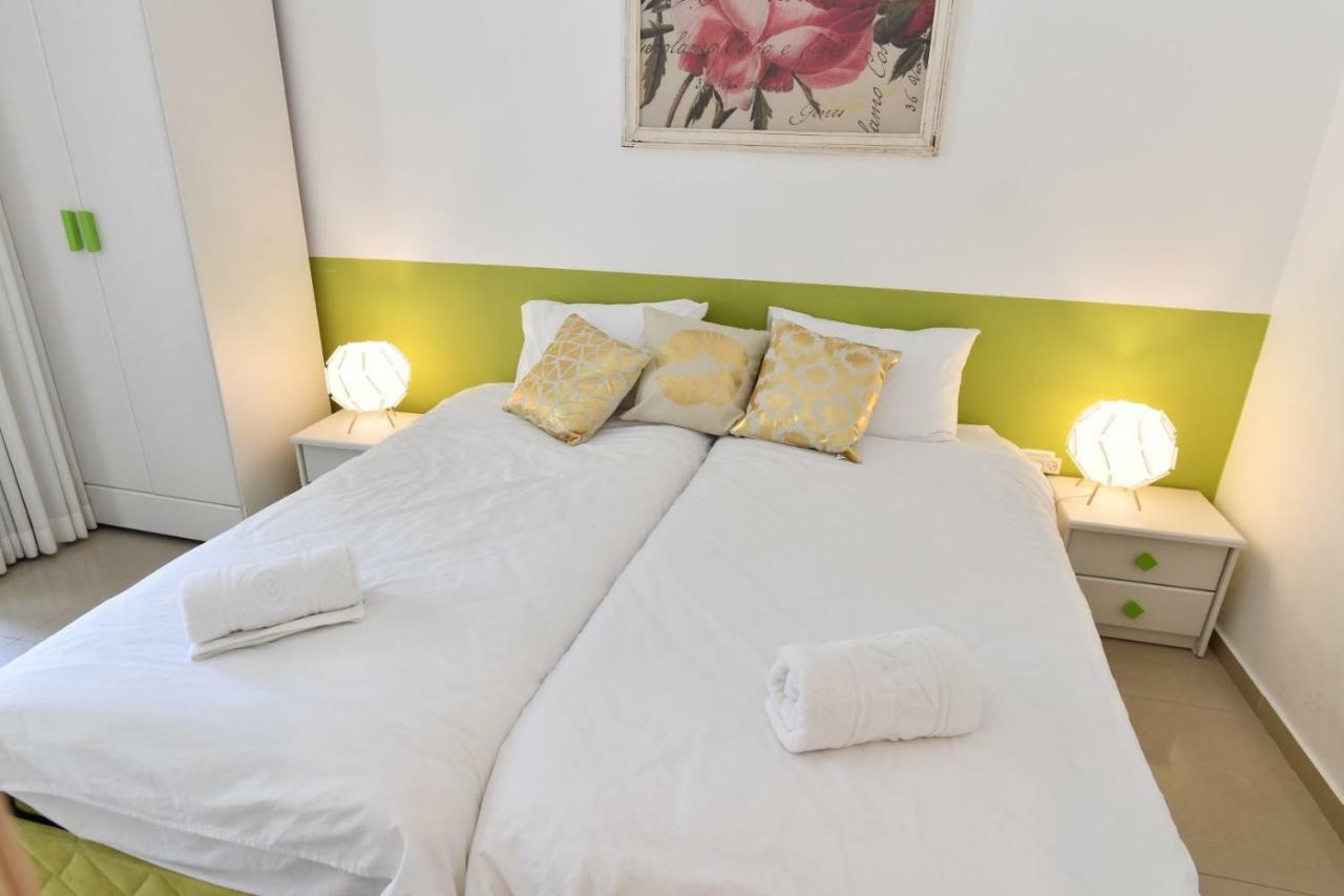 Saidoff, Amazing 4 Bedroom 3 Bath In City Center, Pool, Parking!!! Jerusalém Exterior foto
