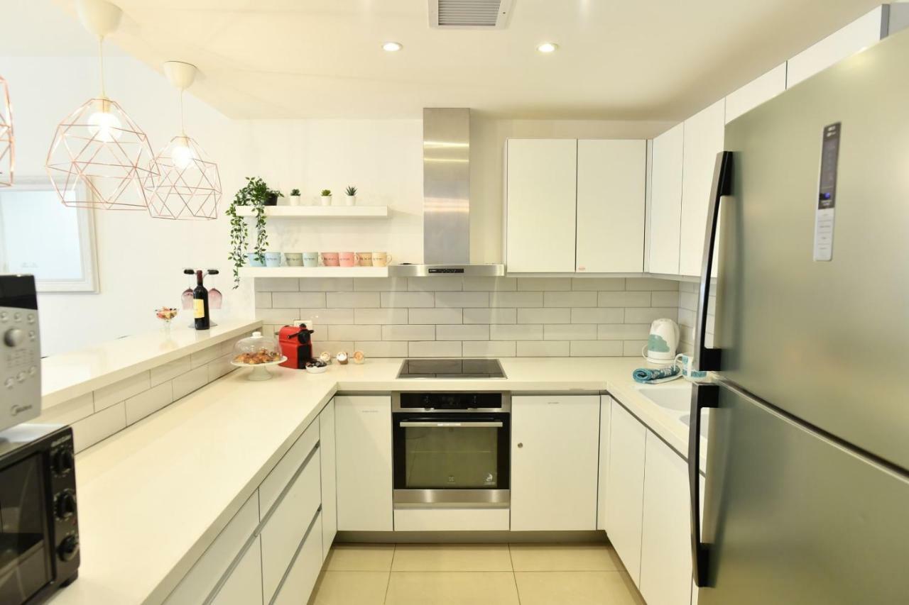 Saidoff, Amazing 4 Bedroom 3 Bath In City Center, Pool, Parking!!! Jerusalém Exterior foto